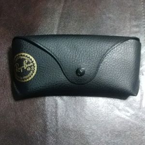 RAY-BAN SUNGLASS CASE WITH LENS CLOTH ONLY .NO GLA